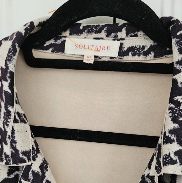 Solitaire Black and Cream Houndstooth Long Sleeve Coat - Picture 5 of 5